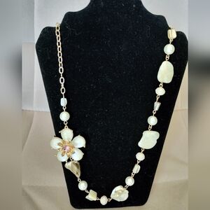 Avon Organic Mother-of-Pearl Blossom Goldtone 28" Necklace
